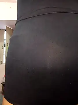 Snapshot of hotmanshi chatting on 10/15/25, 03:17 hotmanshi online show from 10/15/25, 03:17