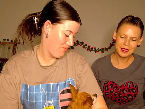 Snapshot of TheFun_House chatting on 01/17/26, 10:02 TheFun House online show from 01/17/26, 10:02