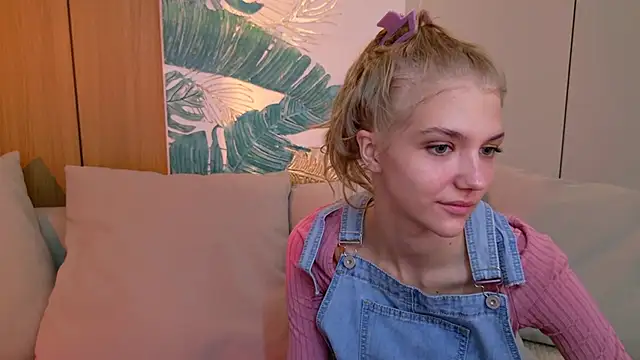4example Chloe online show from 04/25/26, 05:32