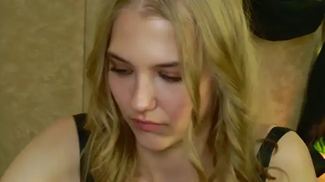 4example Chloe online show from 05/11/26, 02:56