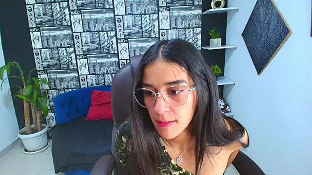 DanielaMonroe online show from 10/11/25, 08:29