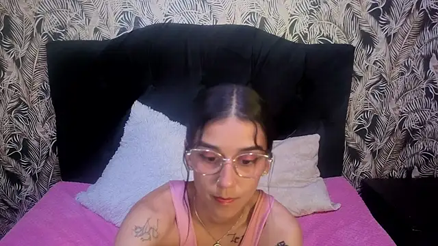 Snapshot of DanielaMonroe chatting on 03/27/26, 09:14 DanielaMonroe online show from 03/27/26, 09:14
