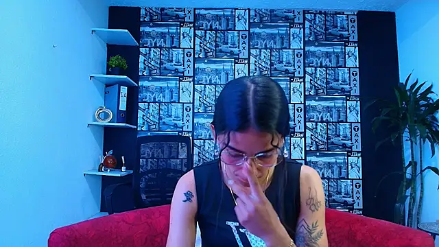 Snapshot of DanielaMonroe chatting on 03/30/26, 02:01 DanielaMonroe online show from 03/30/26, 02:01