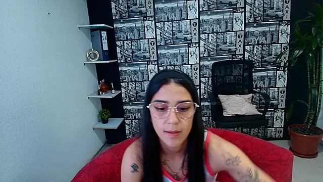 Snapshot of DanielaMonroe chatting on 05/06/26, 11:21 DanielaMonroe online show from 05/06/26, 11:21