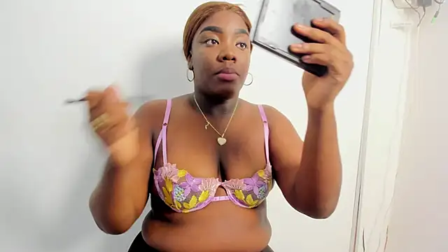 TANISHA HILL online show from 09/20/25, 06:42