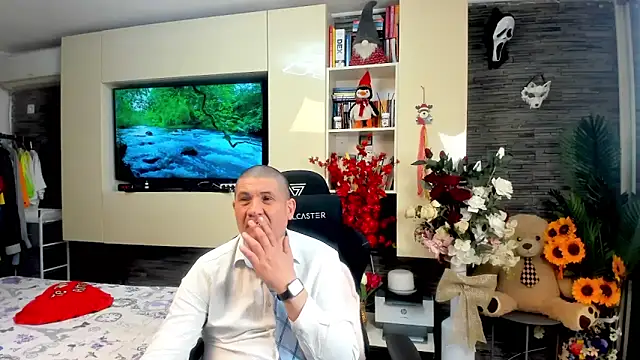 SpartacusDaddy48 online show from 05/03/26, 11:49