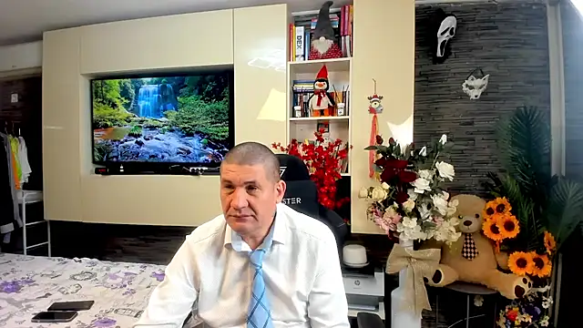 SpartacusDaddy48 online show from 05/06/26, 11:48
