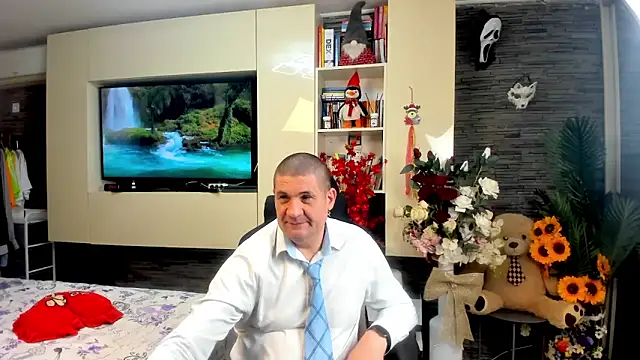 SpartacusDaddy48 online show from 05/06/26, 11:54