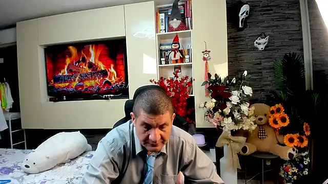 SpartacusDaddy48 online show from 05/11/26, 06:49