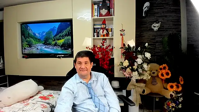 SpartacusDaddy48 online show from 06/11/26, 12:32