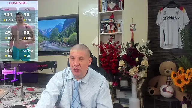 SpartacusDaddy48 online show from 06/17/26, 05:03