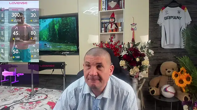 SpartacusDaddy48 online show from 06/18/26, 10:25