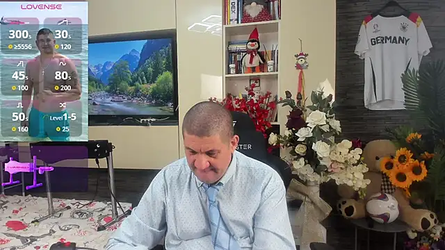 SpartacusDaddy48 online show from 06/25/26, 05:34