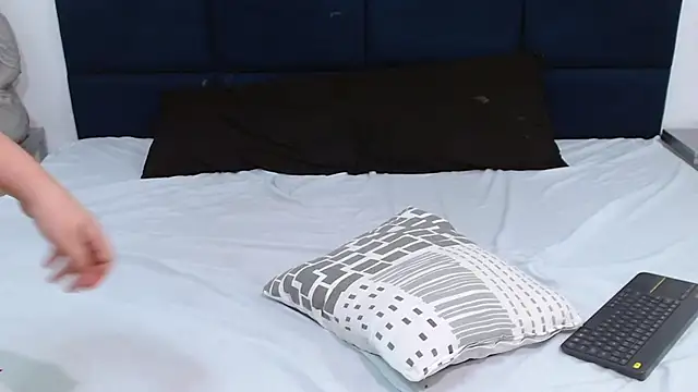 Abby-campbel online show from 11/11/25, 09:37