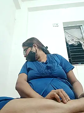 Elie couple143 online show from 11/11/25, 06:41