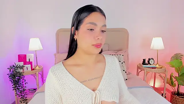 Cutie Riley online show from 09/18/25, 04:09