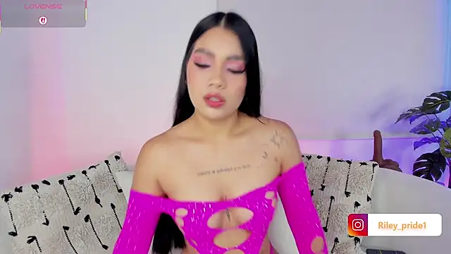 Cutie Riley online show from 10/09/25, 03:32