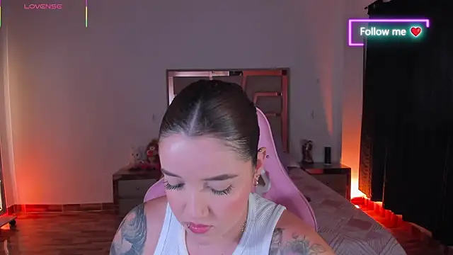 lunaarose online show from 04/29/26, 03:10