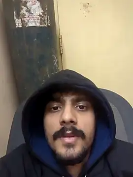 Snapshot of Sushant001 chatting on 12/17/25, 08:26 Sushant001 online show from 12/17/25, 08:26