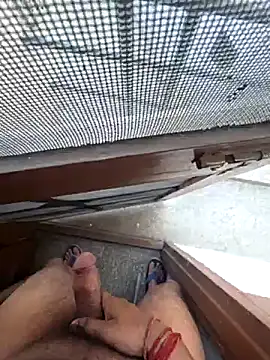 Snapshot of desir3dlund chatting on 03/02/26, 04:25 desir3dlund online show from 03/02/26, 04:25