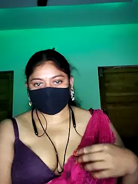 Snapshot of Telugu--Nadhini143 chatting on 10/21/25, 04:41 Telugu--Nadhini143 online show from 10/21/25, 04:41