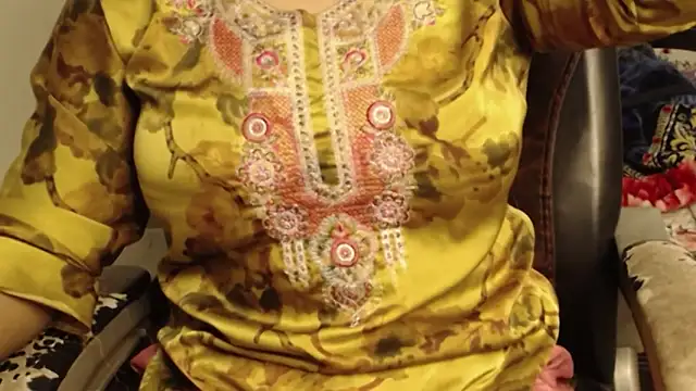 Snapshot of campornlive71 chatting on 02/11/26, 03:28 campornlive71 online show from 02/11/26, 03:28