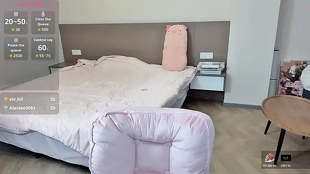 nini a online show from 11/13/25, 07:51