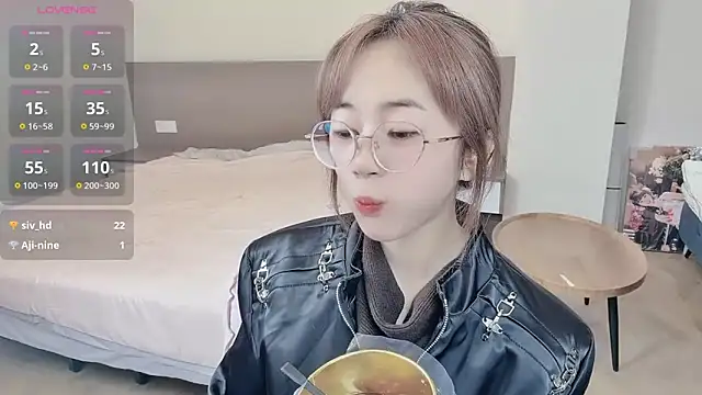 nini a online show from 11/20/25, 10:26