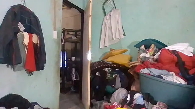 Nicky52 online show from 10/24/25, 03:41