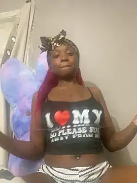 Snapshot of HennessyBaby21 chatting on 05/08/26, 04:18 HennessyBaby21 online show from 05/08/26, 04:18