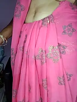 Snapshot of Nidhi_lovely chatting on 12/15/25, 03:44 Nidhi lovely online show from 12/15/25, 03:44