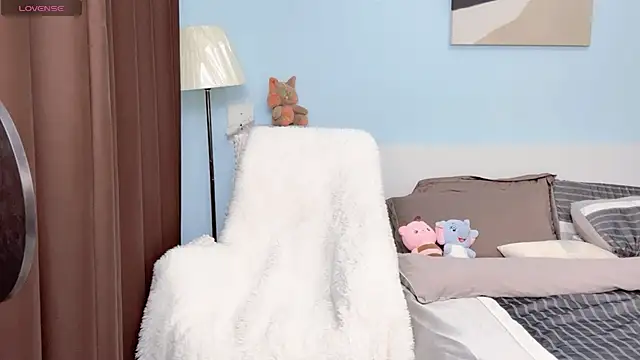 Snapshot of ViViennepp chatting on 11/11/25, 05:13 ViViennepp online show from 11/11/25, 05:13