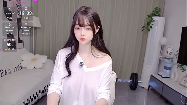 uikyy1 online show from 05/06/26, 08:19