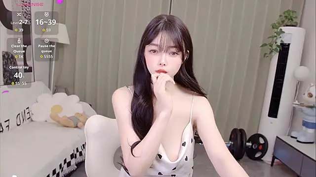 uikyy1 online show from 06/28/26, 07:14