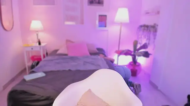 emma soul1 online show from 10/28/25, 07:49