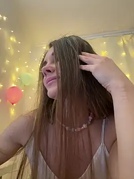 LucieMack online show from 02/14/26, 04:15