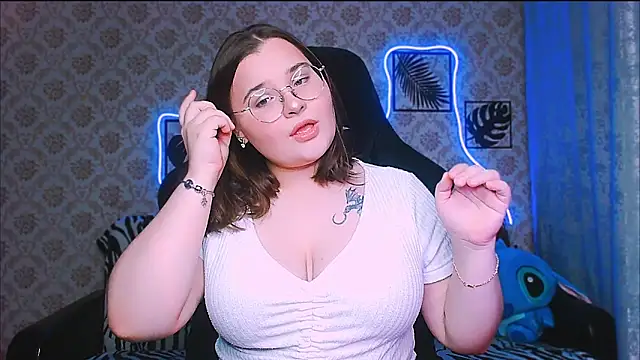 InLoveWithLife26 online show from 10/15/25, 07:25