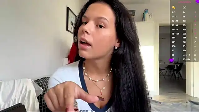 Snapshot of MaydaCornwall chatting on 10/26/25, 03:07 MaydaCornwall online show from 10/26/25, 03:07