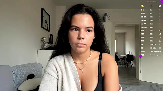 Snapshot of MaydaCornwall chatting on 11/16/25, 08:09 MaydaCornwall online show from 11/16/25, 08:09