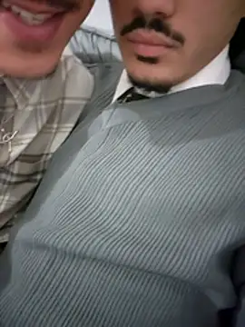 Snapshot of HitShelf chatting on 12/15/25, 03:27 HitShelf online show from 12/15/25, 03:27