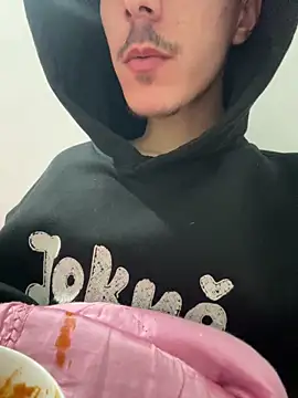 Snapshot of HitShelf chatting on 02/28/26, 01:17 HitShelf online show from 02/28/26, 01:17