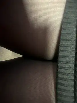 HiddenHoneyLDN online show from 12/03/25, 09:29