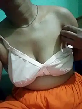 Snapshot of Maria_Mahi chatting on 12/20/25, 03:13 Maria Mahi online show from 12/20/25, 03:13