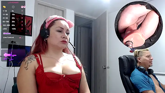 leidydi223 online show from 11/11/25, 02:00