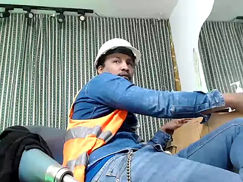 Snapshot of ElCaballeroNegro24 chatting on 09/29/25, 11:53 ElCaballeroNegro24 online show from 09/29/25, 11:53