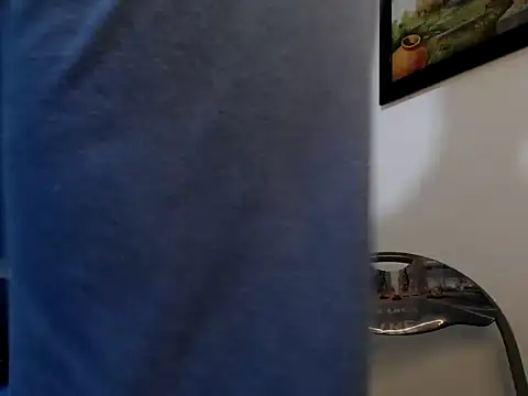 Snapshot of ElCaballeroNegro24 chatting on 10/31/25, 02:12 ElCaballeroNegro24 online show from 10/31/25, 02:12