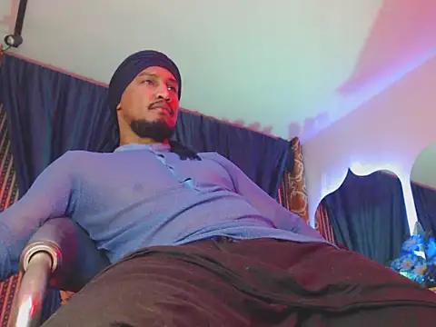 Snapshot of ElCaballeroNegro24 chatting on 11/09/25, 02:54 ElCaballeroNegro24 online show from 11/09/25, 02:54