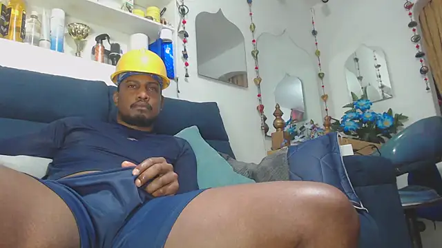 Snapshot of ElCaballeroNegro24 chatting on 02/26/26, 04:06 ElCaballeroNegro24 online show from 02/26/26, 04:06