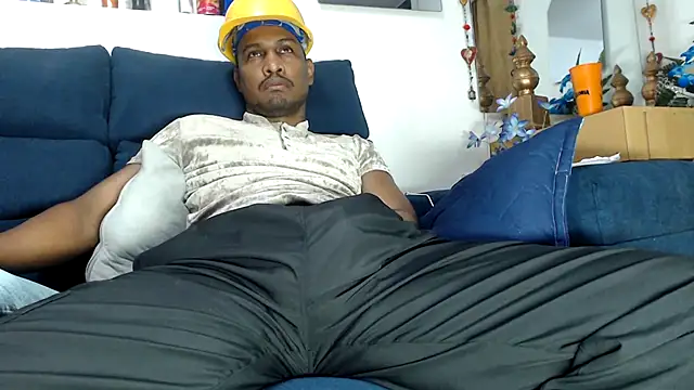 Snapshot of ElCaballeroNegro24 chatting on 03/02/26, 07:10 ElCaballeroNegro24 online show from 03/02/26, 07:10