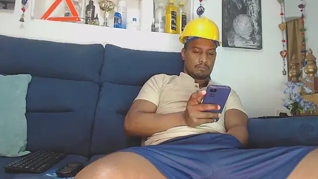 Snapshot of ElCaballeroNegro24 chatting on 03/08/26, 03:27 ElCaballeroNegro24 online show from 03/08/26, 03:27